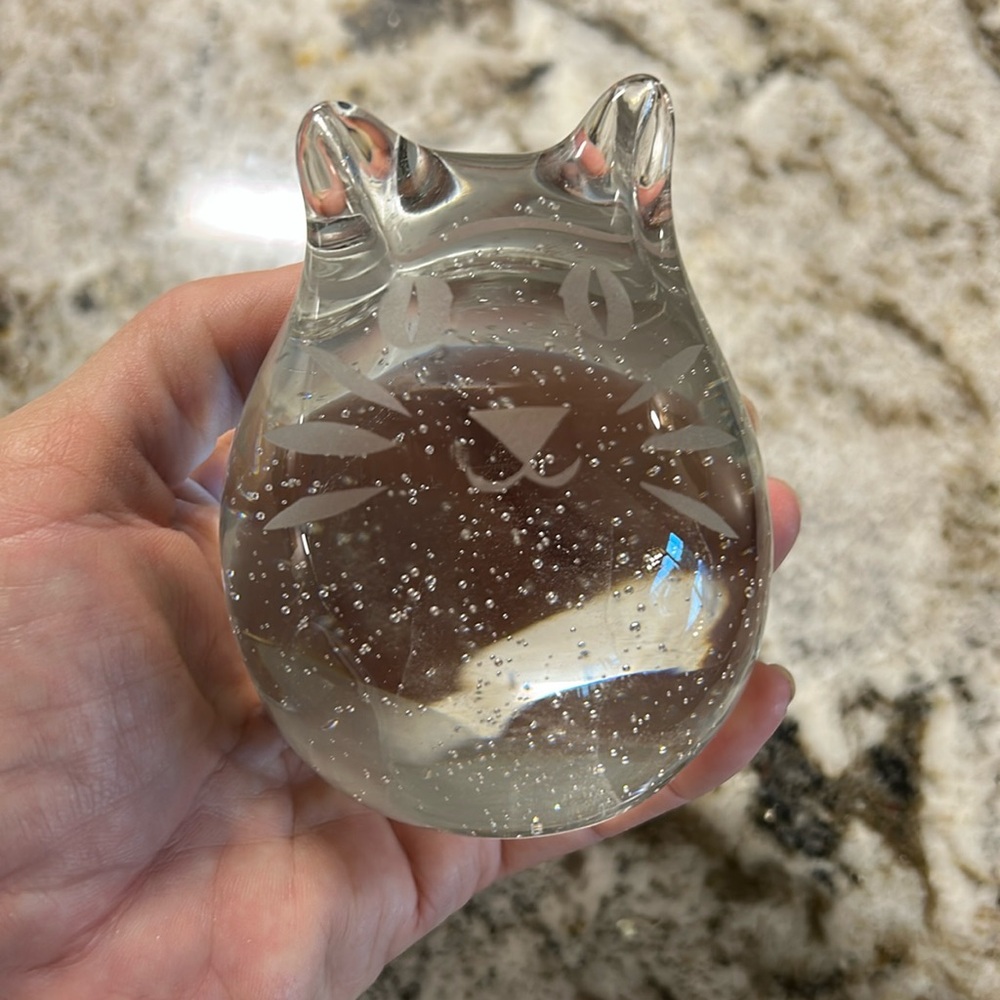 GLASS KITTY CAT PAPERWEIGHT